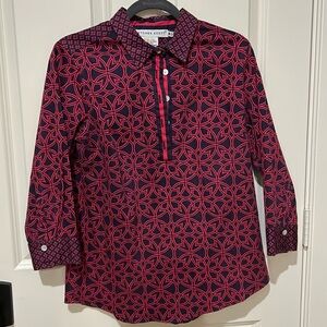Gretchen Scott Designs Navy & Pink ladies blouse.  Size M.  Somewhat A-Line